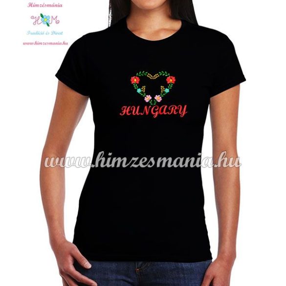 HUNGARY feliratos hímzett női póló matyó szív mintával - fekete