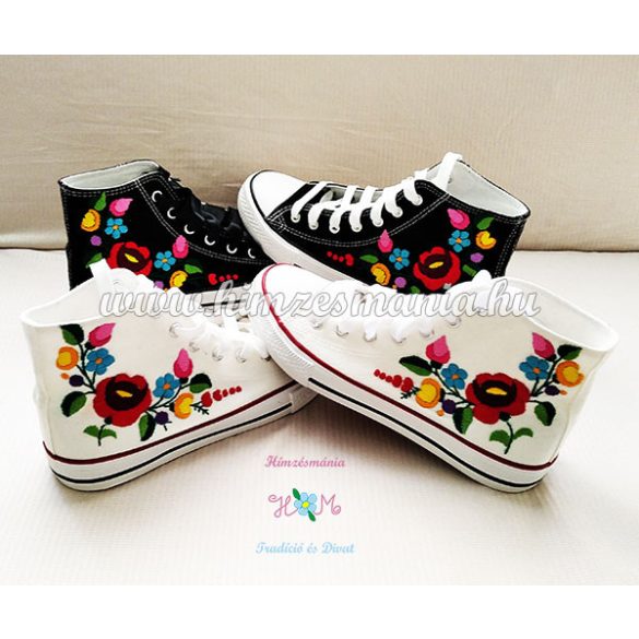 KALOCSAI MINTÁS TORNACIPŐ - KÉZI HÍMZÉS - FEKETE