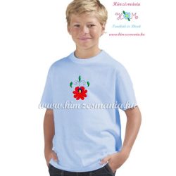   Matyó rózsával hímzett gyerek póló - fiúknak - világoskék - Hímzésmánia 