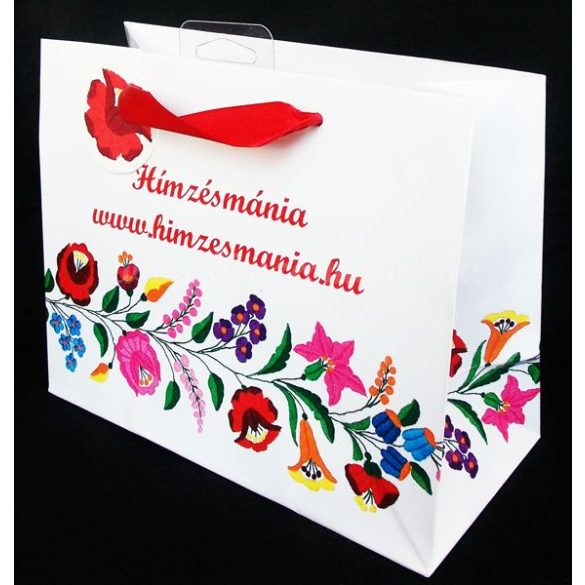 Hímzésmánia - kalocsai mintás dísztasak