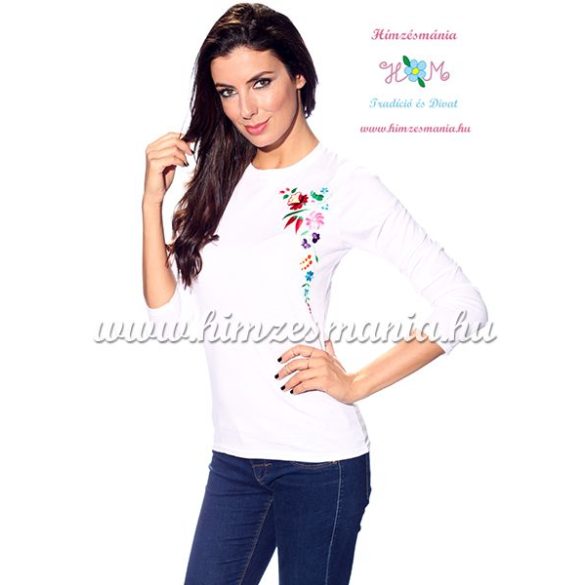 Hosszú ujjú fehér női póló kalocsai hímzéssel - Hímzésmánia